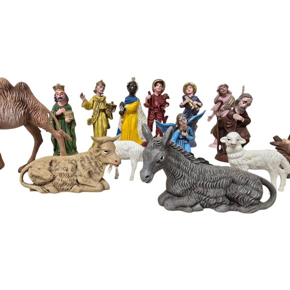 15 pc Set of Hand-Painted Italy Nativity Figurines - Picture 2 of 14